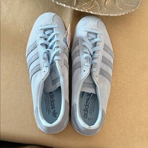 Adidas BRMDW Women's sneakers